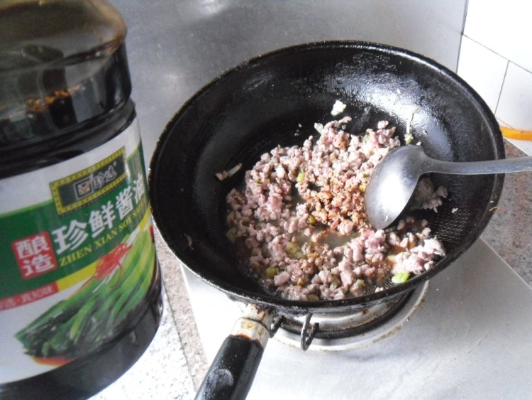 肉丁榨菜打卤面步骤8