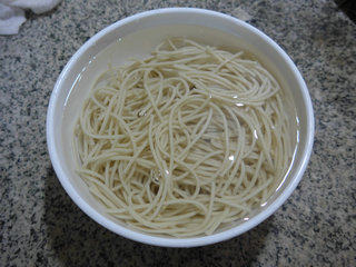 肉丝白菜炒面步骤4