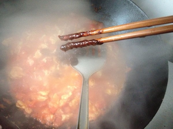 西红柿鸡蛋酱面步骤8