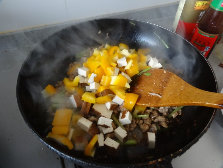 鸡块肉末面步骤12