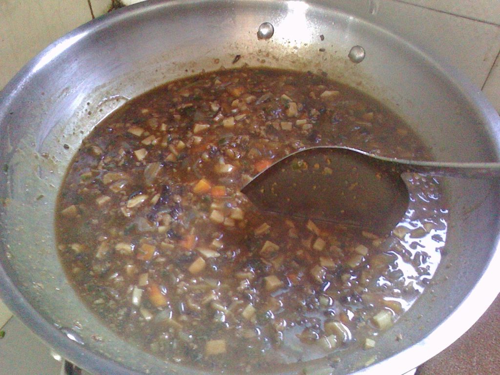 蘑菇酱肉面步骤9