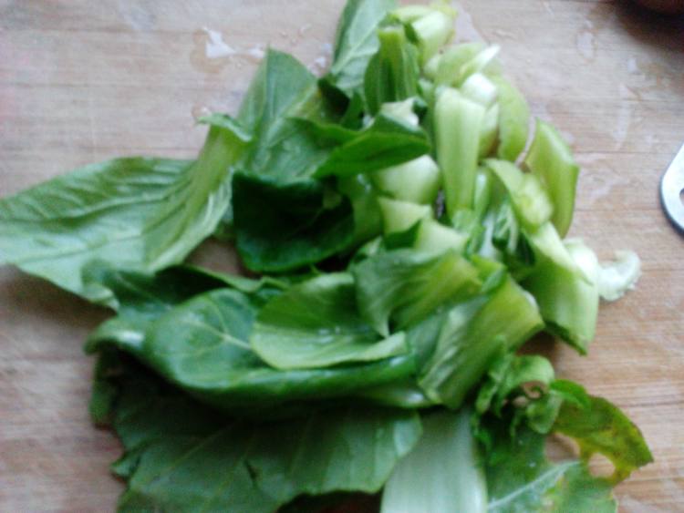 青菜香菇面步骤2