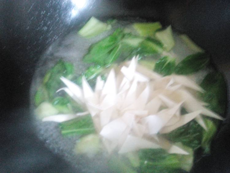 青菜香菇面步骤6