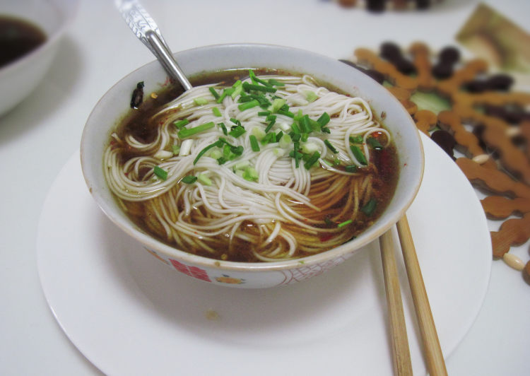青葱阳春面步骤7