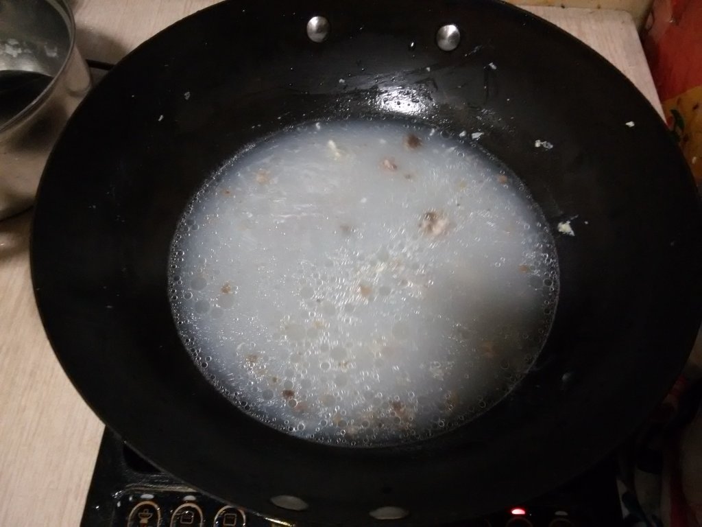 骨头汤面条步骤3