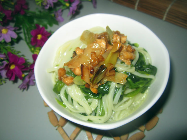 菠菜鸡丁面步骤11