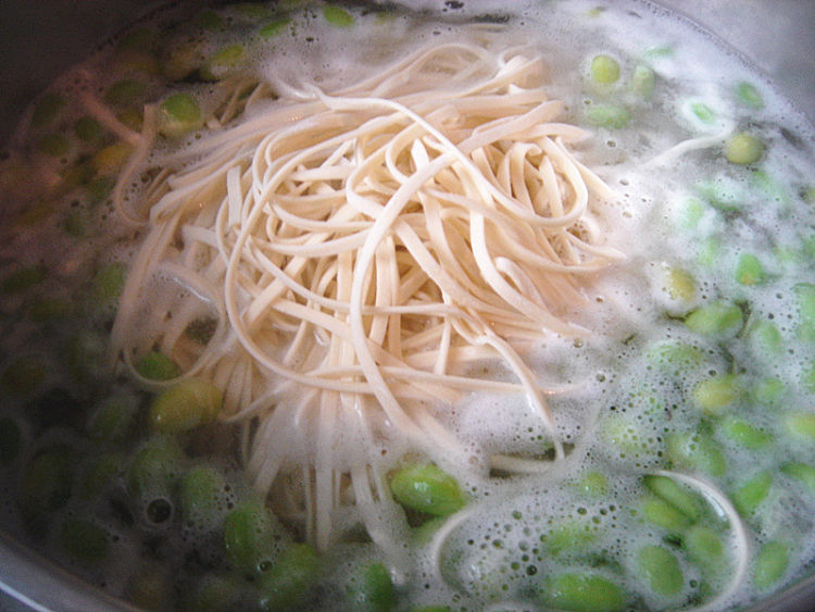 青豆卤汤面步骤3