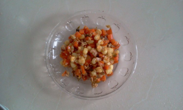 胡萝卜玉米排骨汤面步骤1