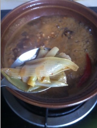 卤肉酱汤面步骤1