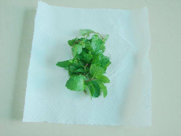薄荷凉面步骤1