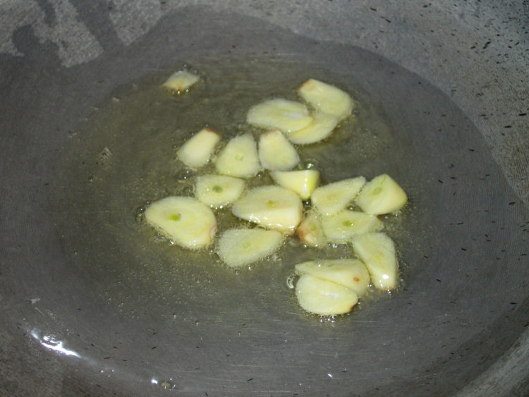 榨菜肉丝打卤面步骤5