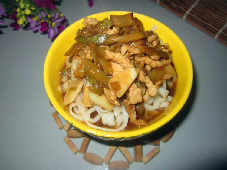 榨菜肉丝打卤面步骤10