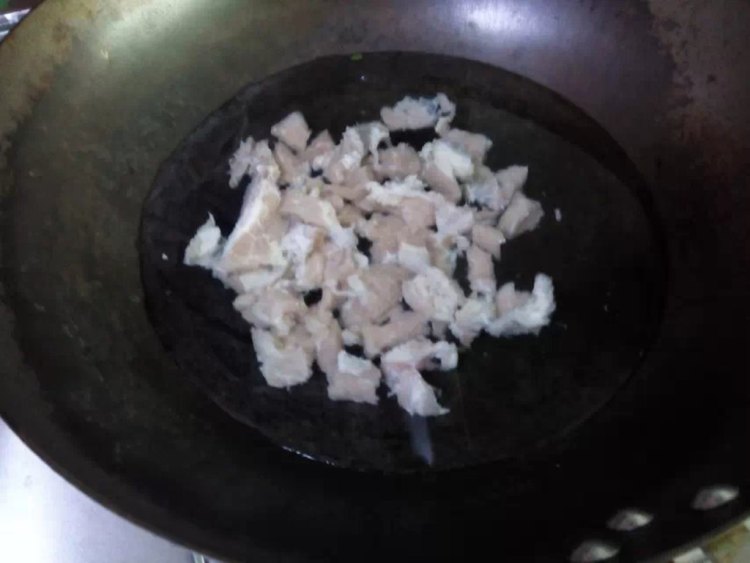 咖喱牛肉螺纹面步骤1