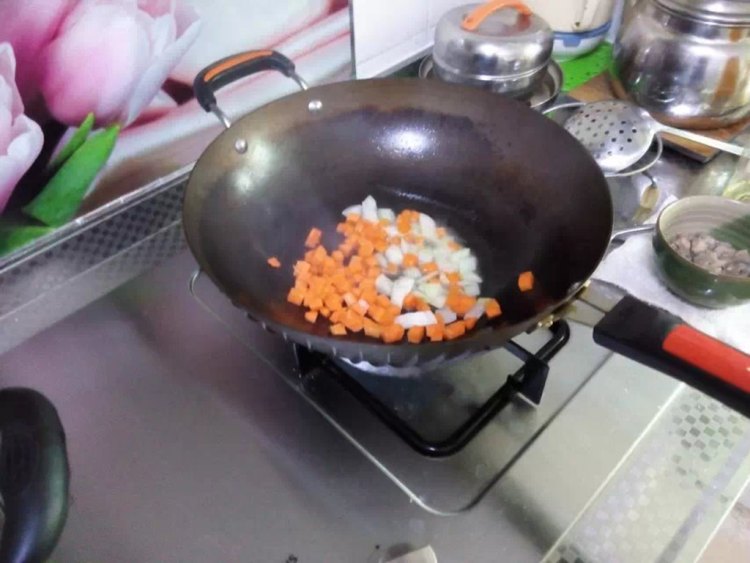 咖喱牛肉螺纹面步骤4