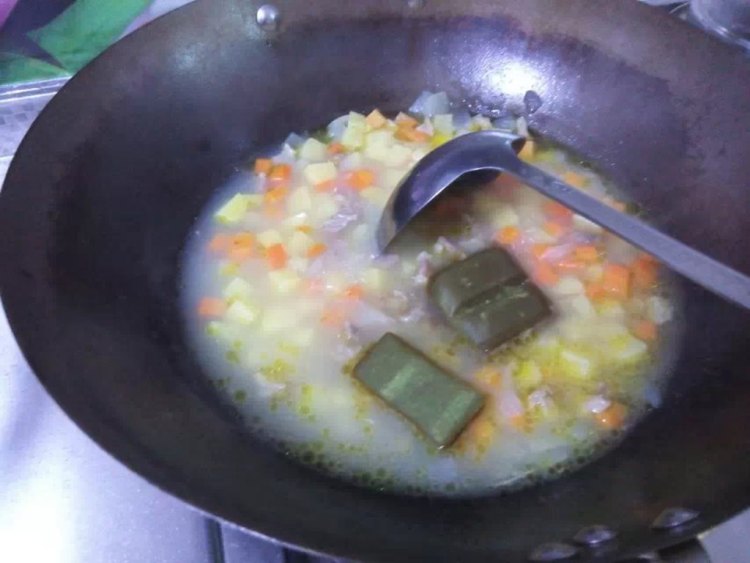 咖喱牛肉螺纹面步骤7