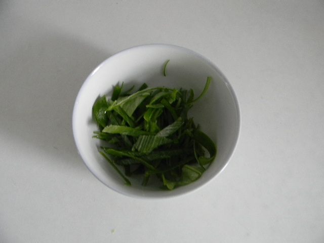 青椒肉丝炸酱面步骤3