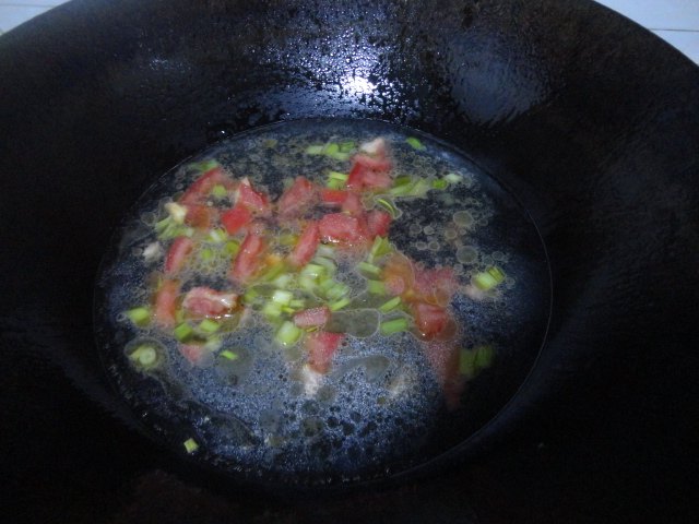 西红柿面条汤步骤4