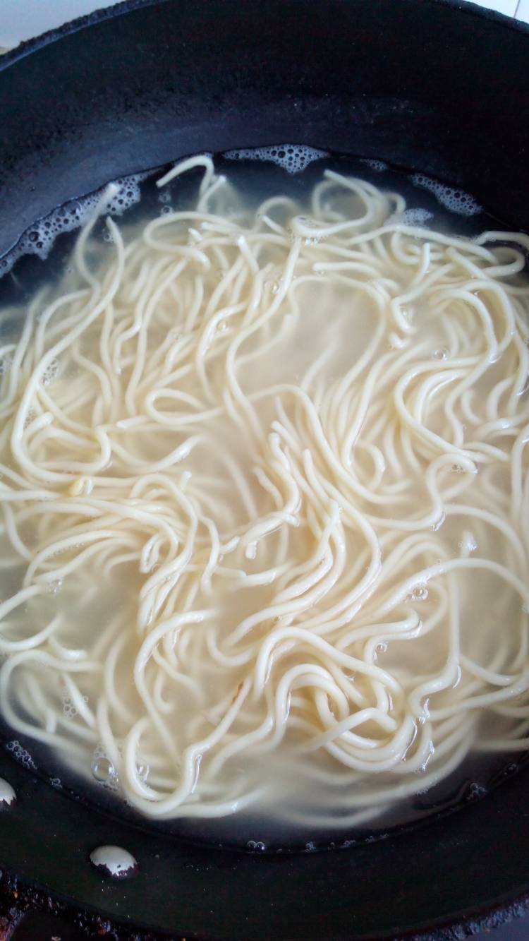 麻酱鸡丝凉面步骤12