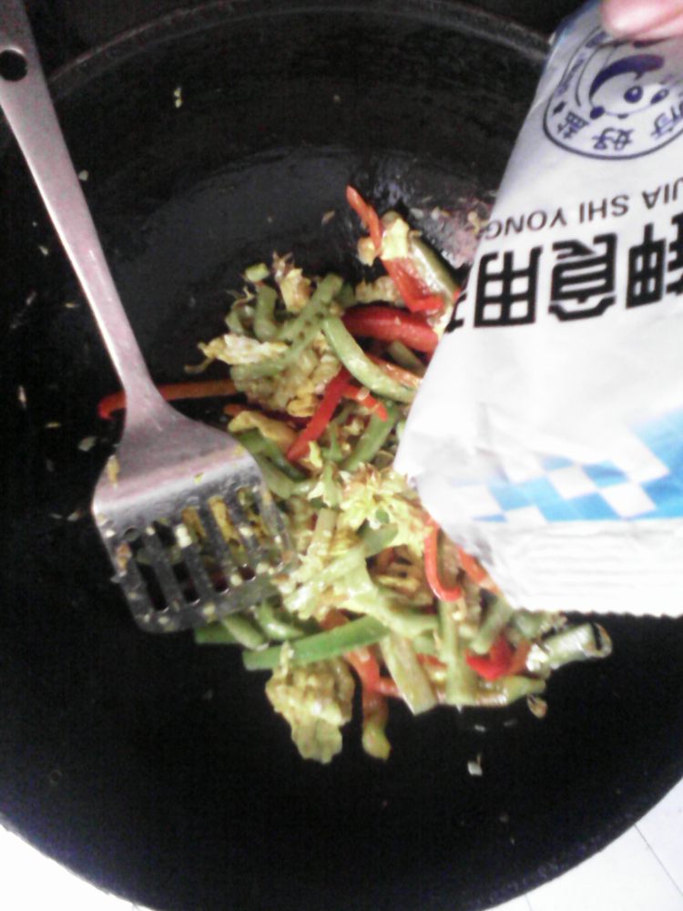 丝瓜虾皮鸡蛋扯面步骤11