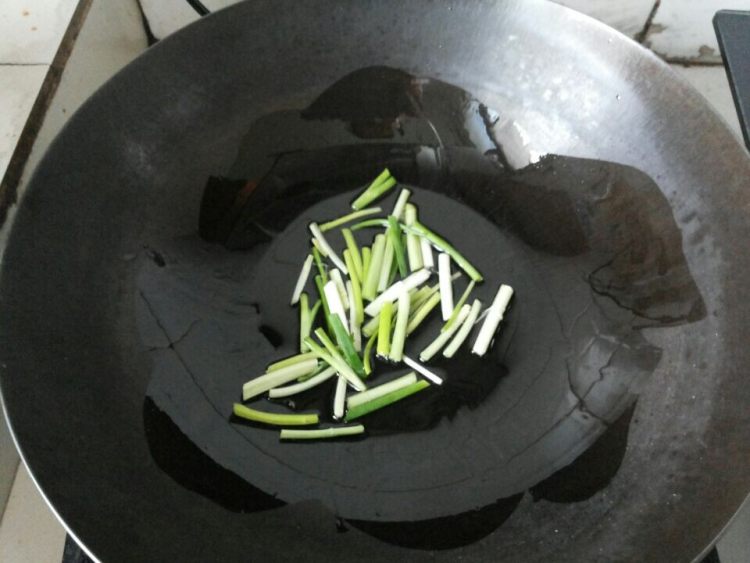 酥肉香菇面步骤4