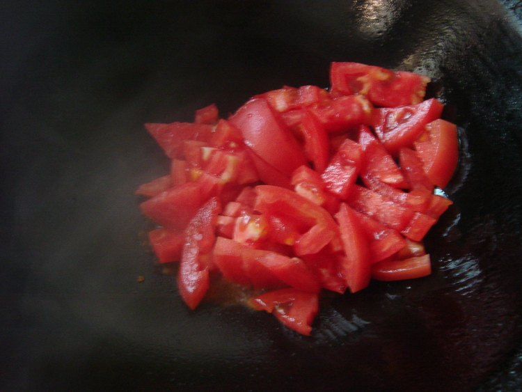 西红柿荷包蛋汤面步骤1