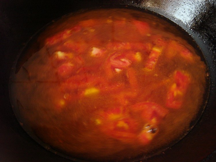 西红柿荷包蛋汤面步骤3