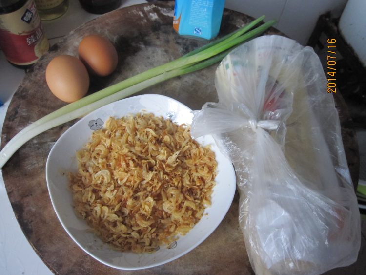 虾皮煮面步骤1