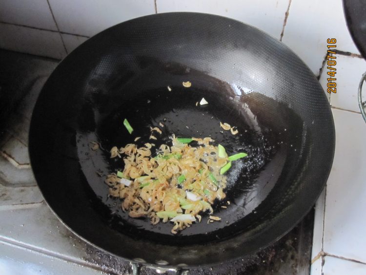 虾皮煮面步骤5