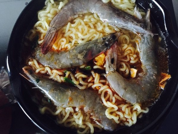 鲜虾方便面步骤7