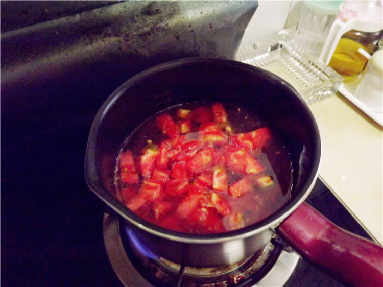 西红柿豆芽面步骤5