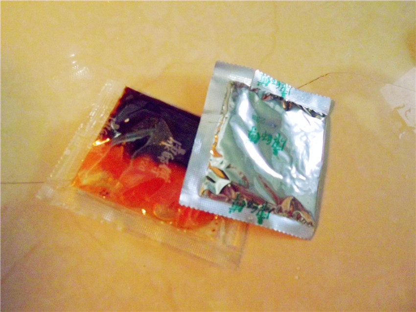 西红柿豆芽面步骤9