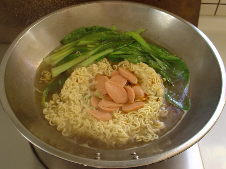 油菜鸡蛋面步骤12