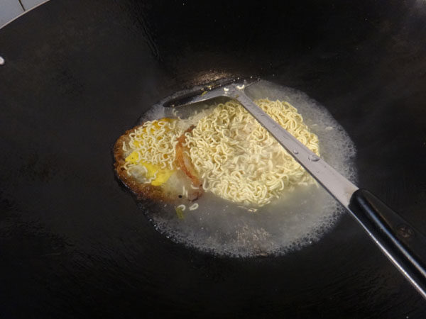 荷包蛋煮面条步骤5