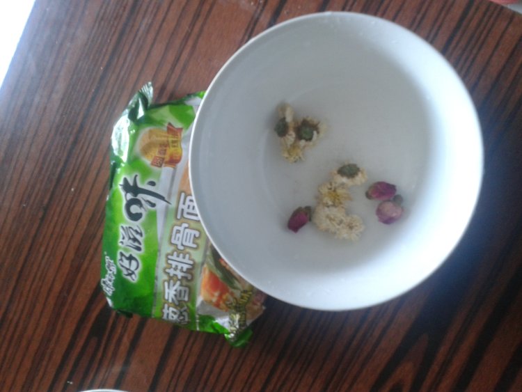 花茶方便面步骤1