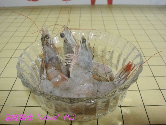 虾仁面条步骤1