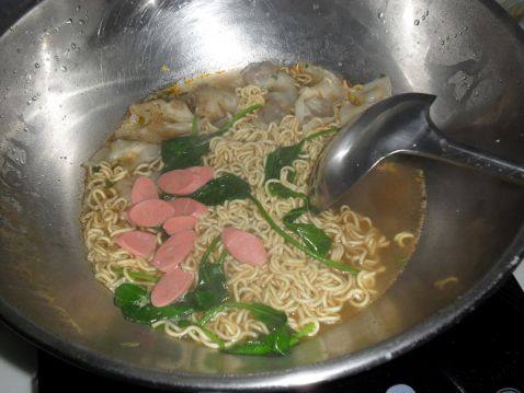 方便馄饨面步骤7