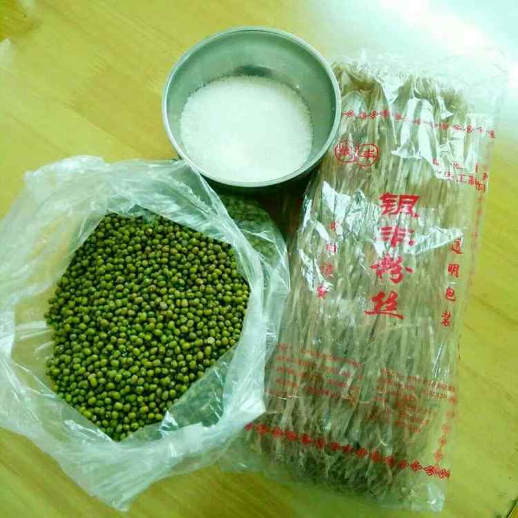 绿豆粉丝粥步骤1