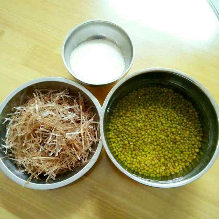 绿豆粉丝粥步骤2