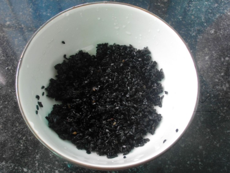 绿豆黑芝麻豆浆步骤2