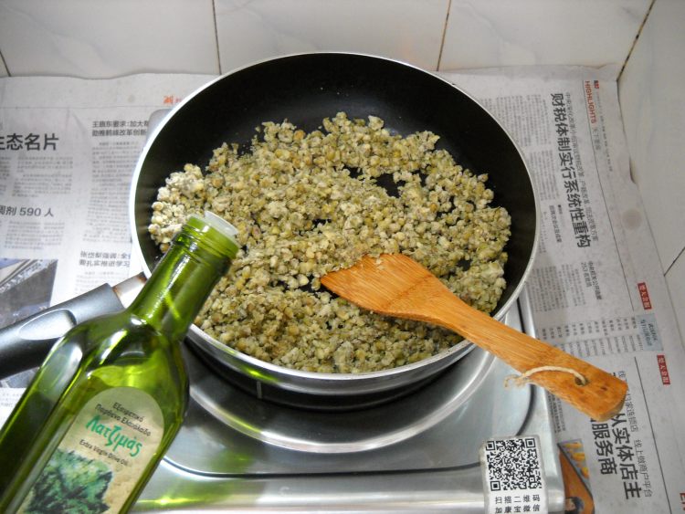 咸味葵花绿豆酥步骤2