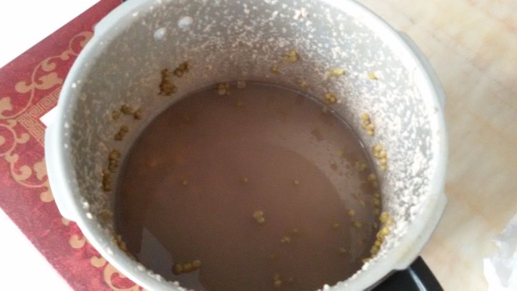 莲子绿豆薏米汤步骤4