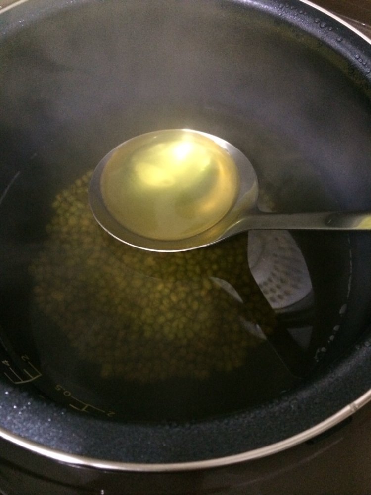 鸽子绿豆汤步骤2