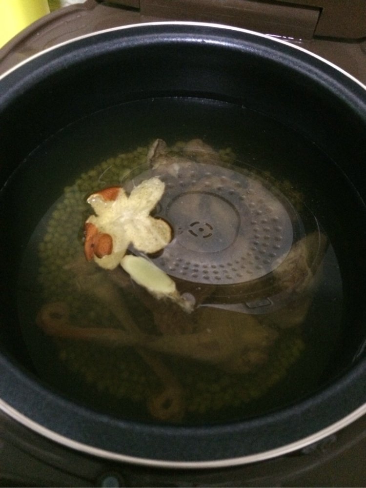 鸽子绿豆汤步骤4