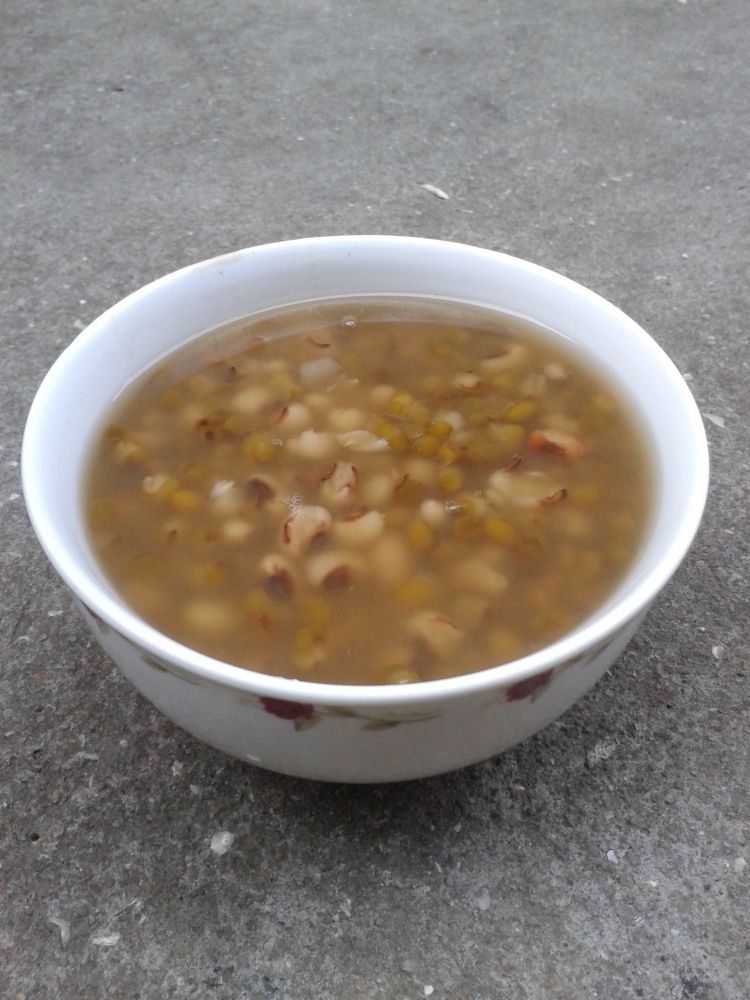 绿豆煮九月豆汤步骤5