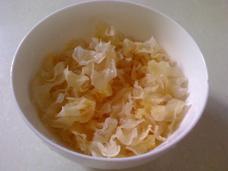 雪耳绿豆粥步骤3