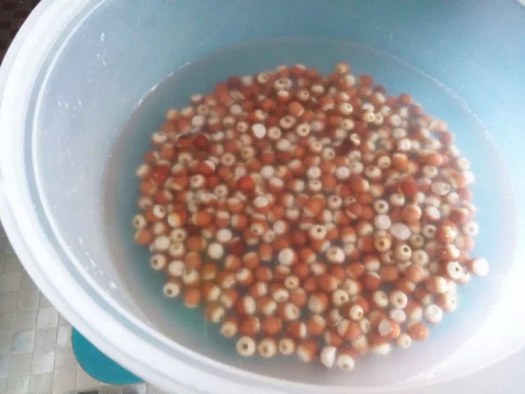 芡实绿豆粥步骤1