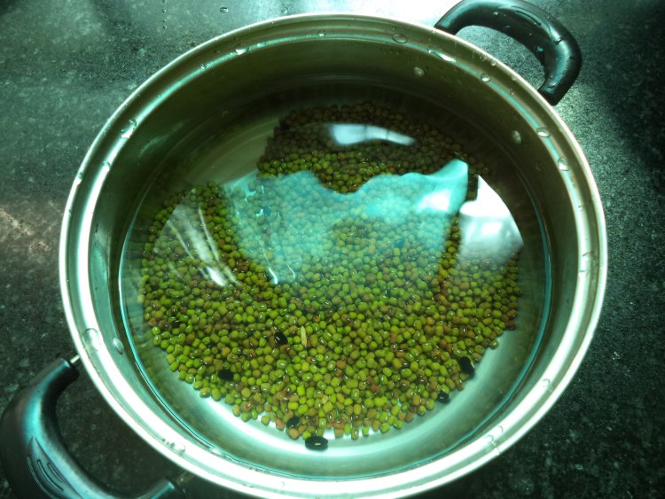桂圆豆沙步骤2
