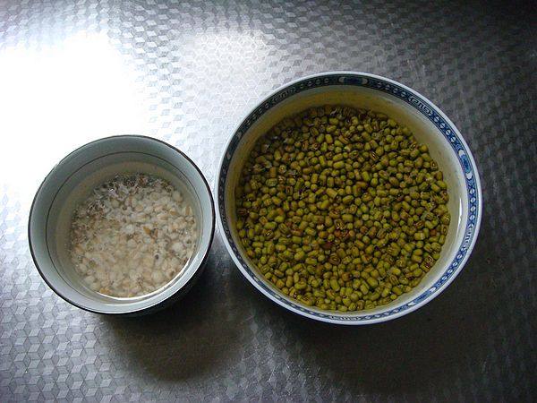 绿豆薏米豆浆步骤1