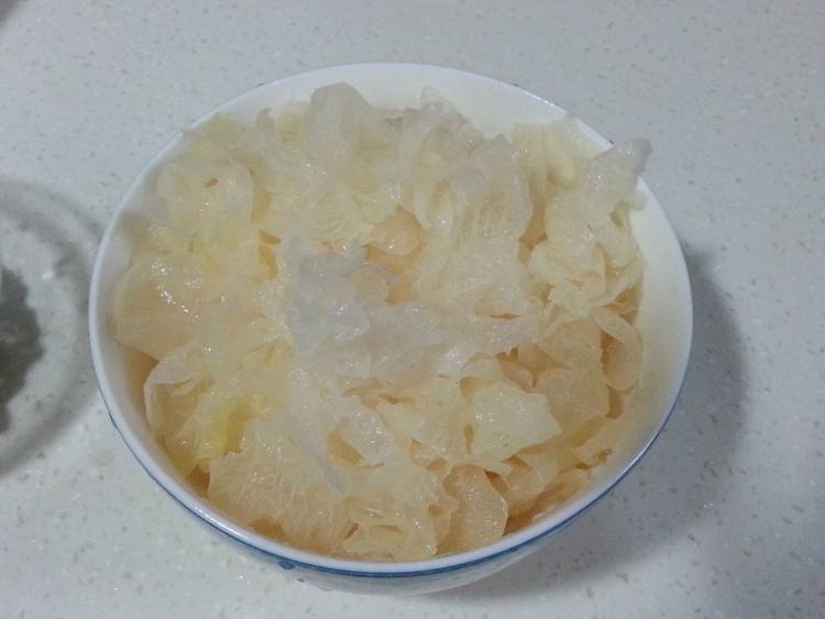 绿豆银耳汤步骤3