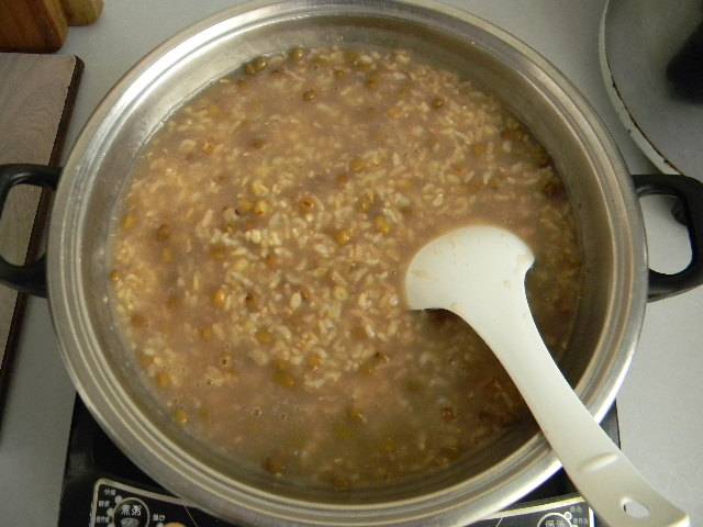 绿豆糙米粥步骤5